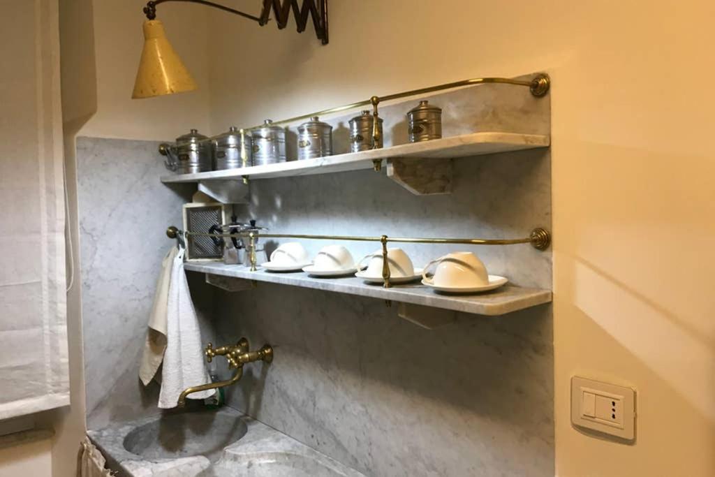 Appartement Casa Rétro. Historic center - La Spezia Extérieur photo