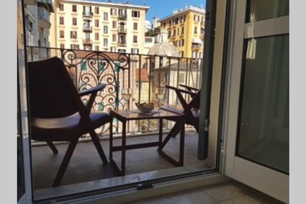Appartement Casa Rétro. Historic center - La Spezia Extérieur photo